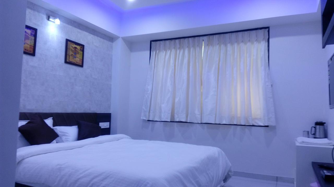 Hotel Best Velly Gandhinagar Kültér fotó