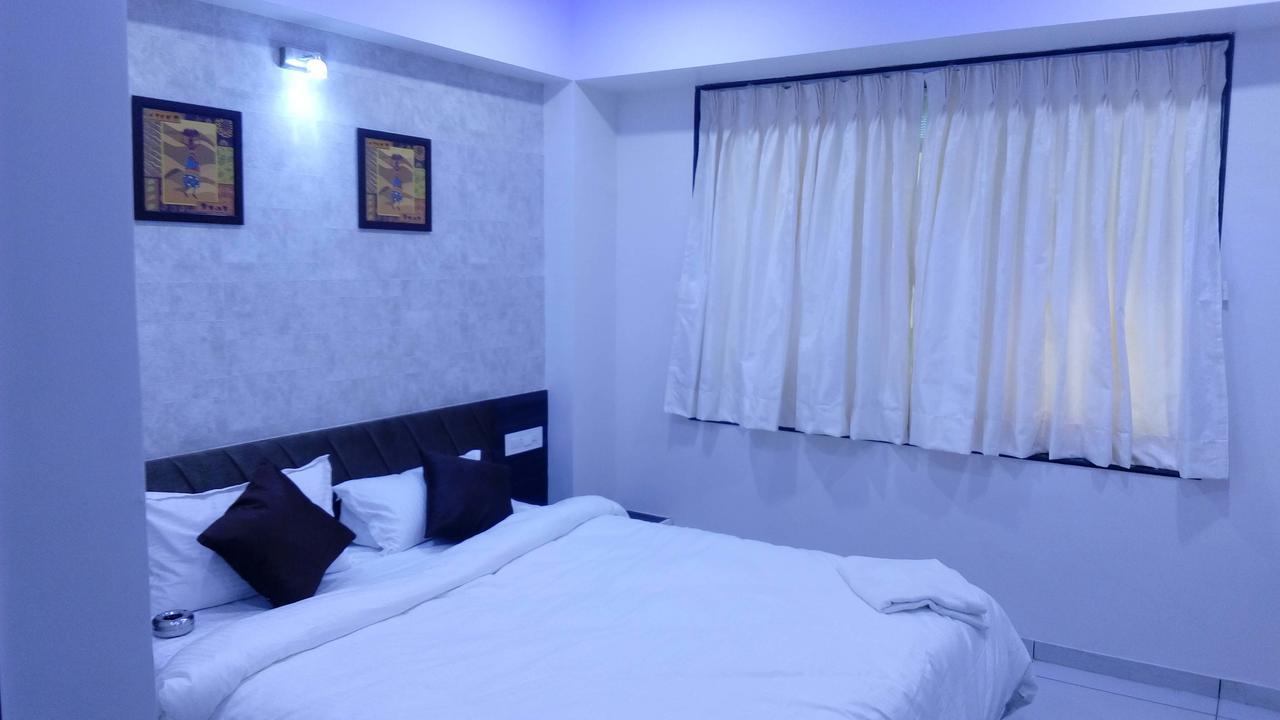 Hotel Best Velly Gandhinagar Kültér fotó