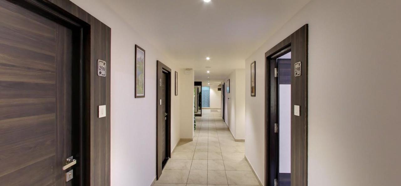 Hotel Best Velly Gandhinagar Kültér fotó