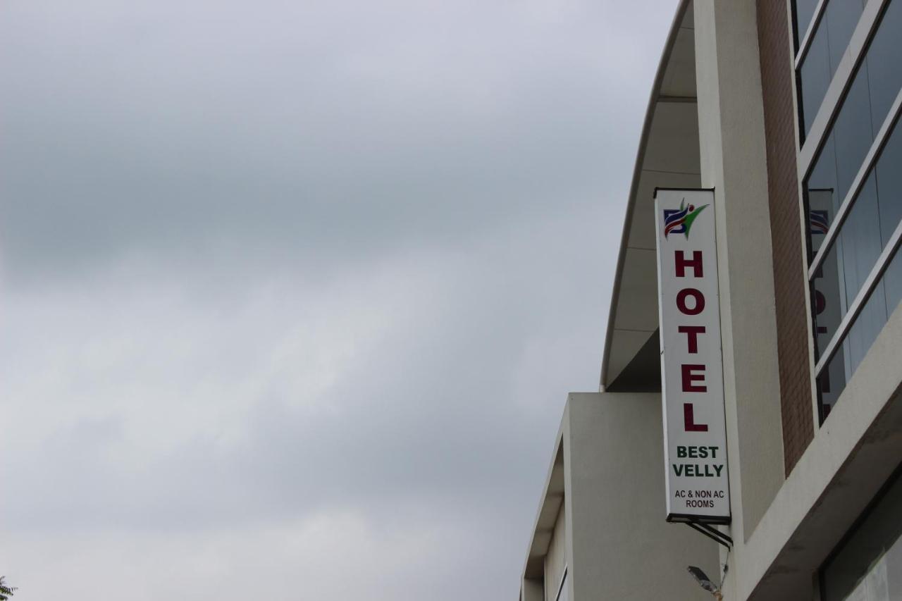 Hotel Best Velly Gandhinagar Kültér fotó